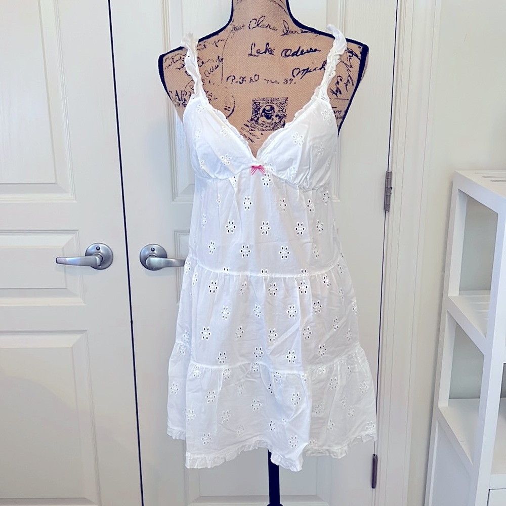 Victoria’s Secret sleep slip